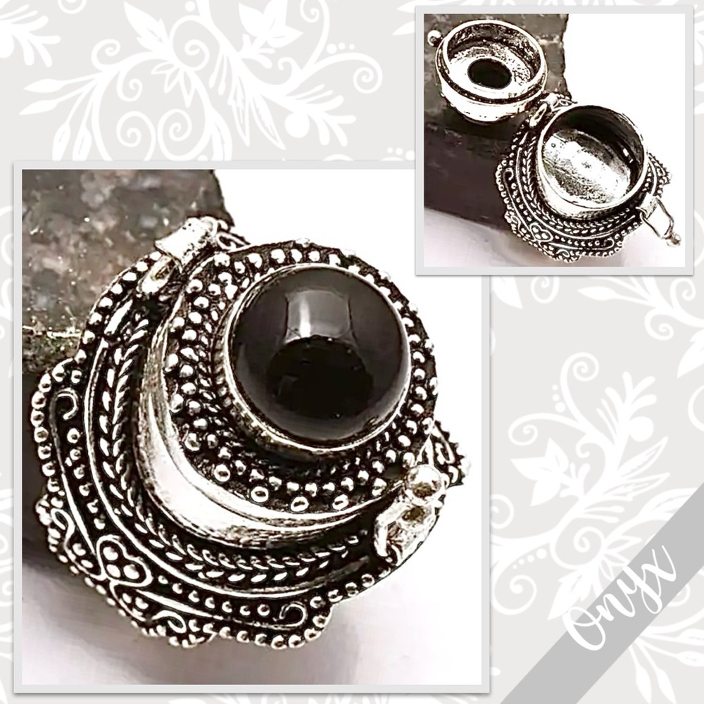 Onyx Eclectic Silver Artisan Poison Ring, Size 7.5 (Black)